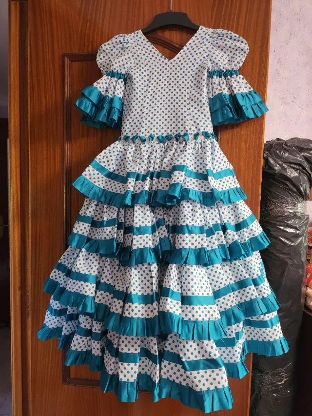 Traje de flamenca volantes lunares