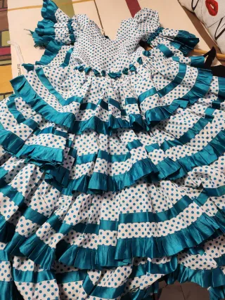 Traje de flamenca volantes lunares