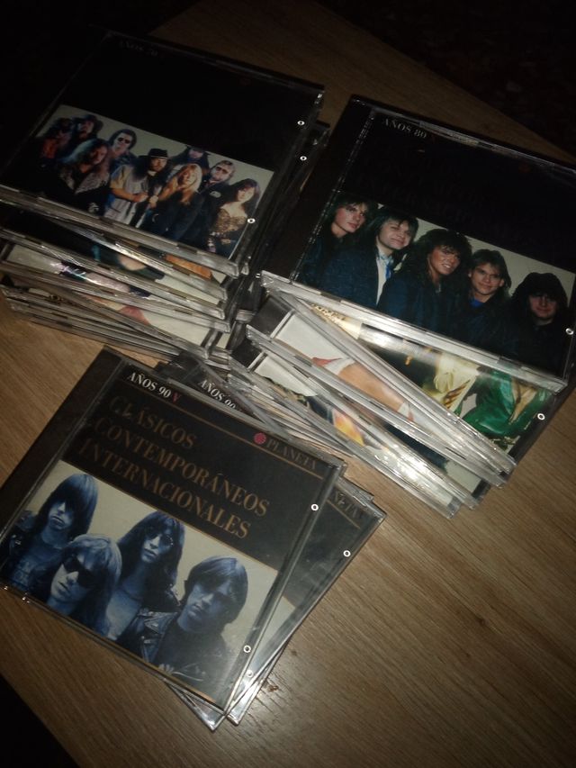 Lote 24 CDs Música 70s 80s 90s Precintados