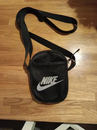 Bandolera Nike Negra