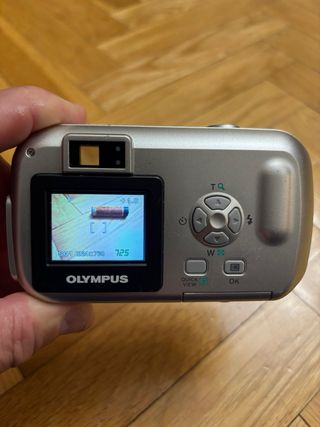 CÁMARA DIGITAL OLYMPUS C-160