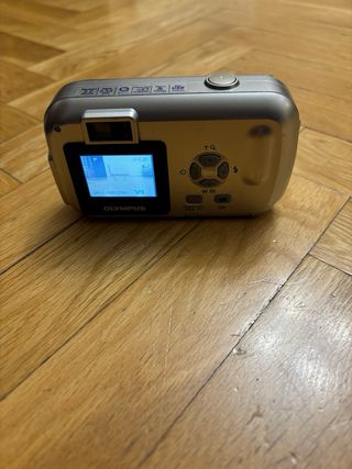 CÁMARA DIGITAL OLYMPUS C-160