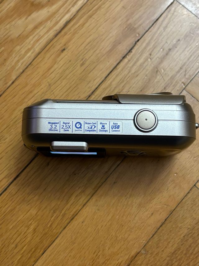 CÁMARA DIGITAL OLYMPUS C-160