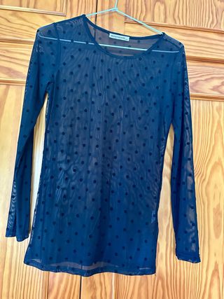 camiseta negra topos 