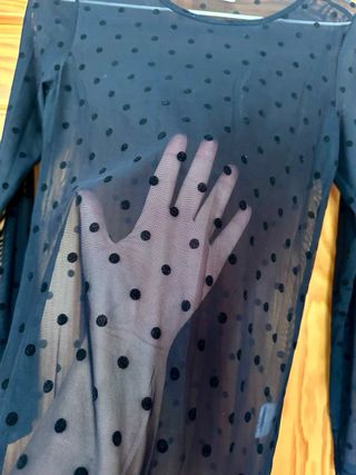 camiseta negra topos 