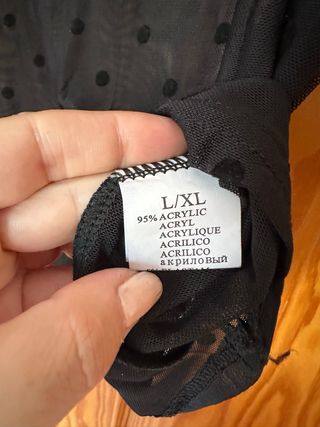 camiseta negra topos 