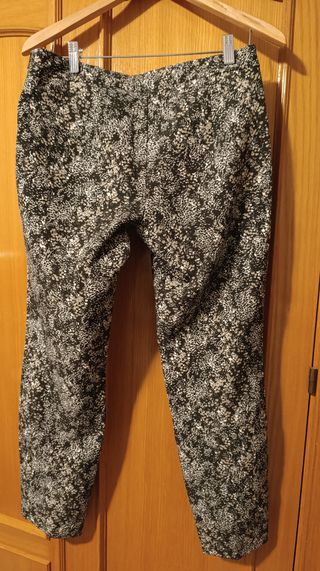 Pantalón estampado Zara