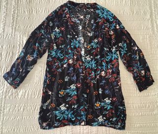Chaqueta Kimono Estampado Flores Bershka