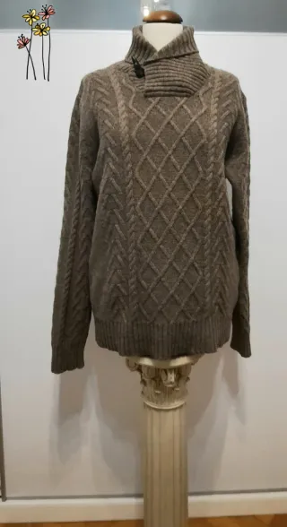 Jersey Mango trenzado cuello alto.