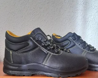 Botas de seguridad talla 42