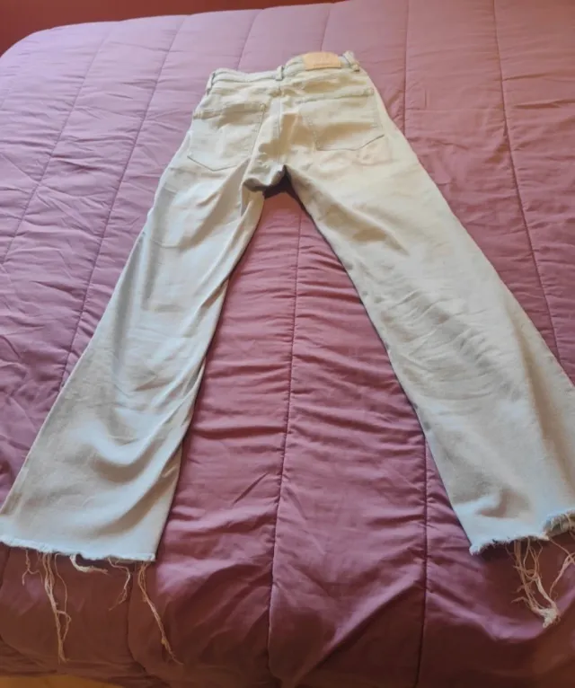 Vaqueros Stradivarius mujer