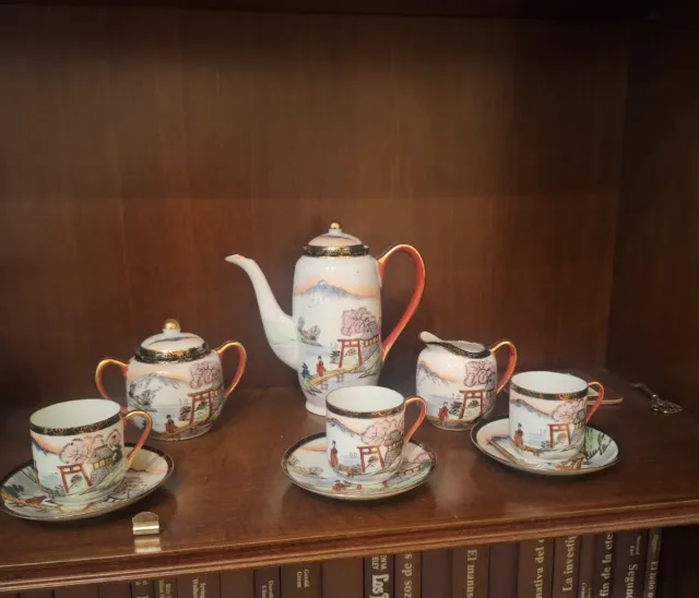 Juego de café de porcelana con diseño japonés