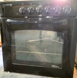 Horno de cocina negro