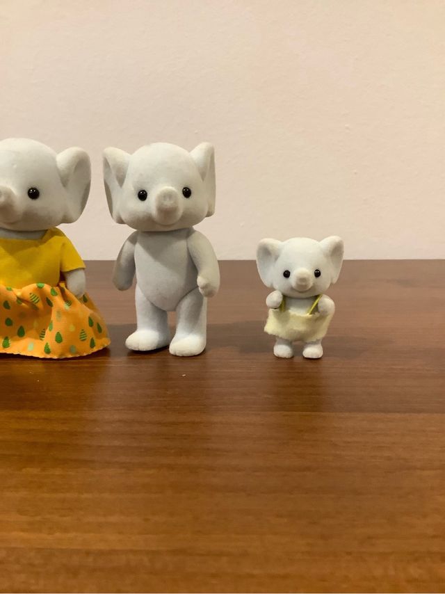 Sylvanian Families Familia Elefante