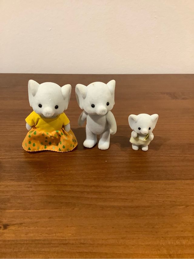 Sylvanian Families Familia Elefante