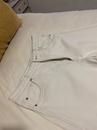 Pantalón vaquero ancho blanco