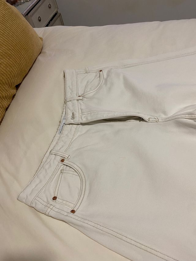 Pantalón vaquero ancho blanco
