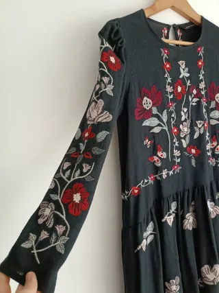 Vestido Zara flores bordadas