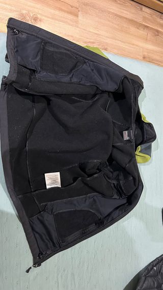 Chaqueta acolchada Salomon negra