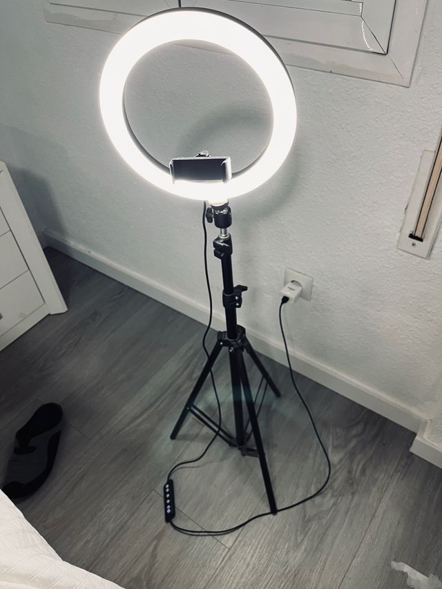 Aro de luz LED con trípode