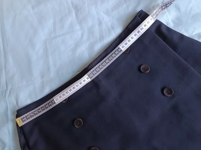 Falda pantalón negra con botones