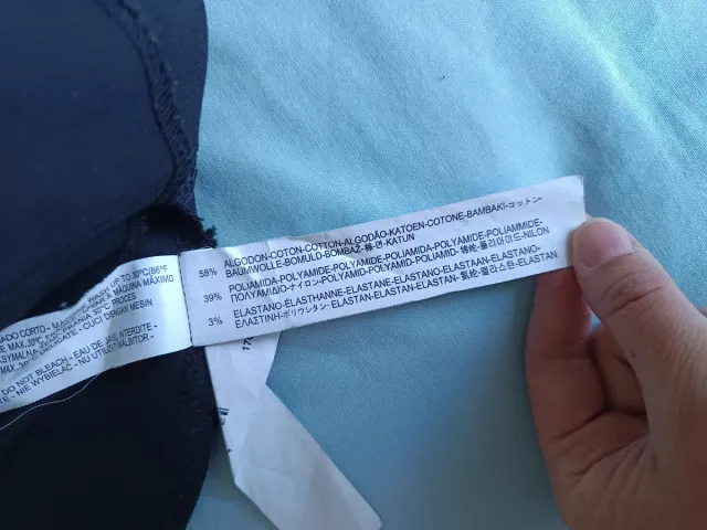 Falda pantalón negra con botones