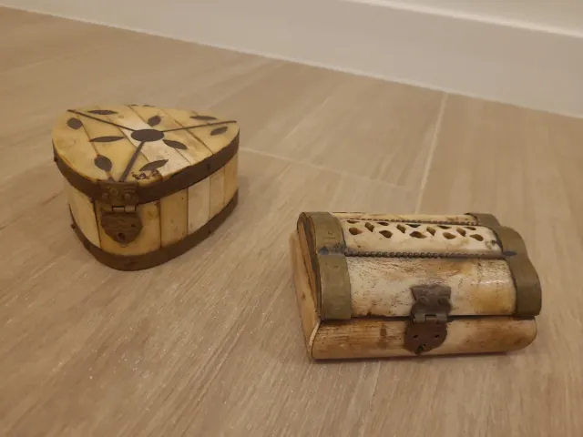 Conjunto 2 Cajas Hueso y Metal