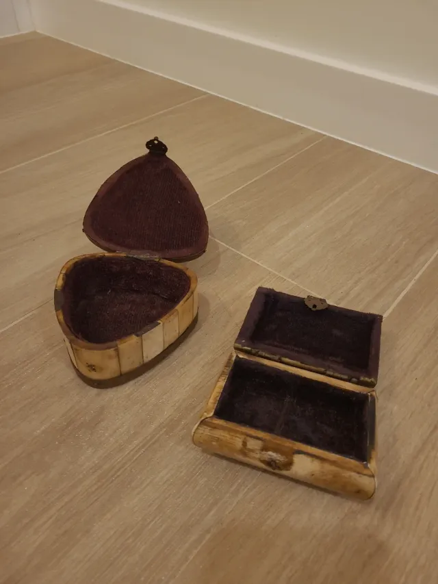 Conjunto 2 Cajas Hueso y Metal