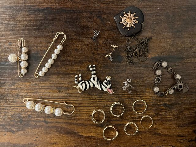 Lote bisutería variada oro y perlas