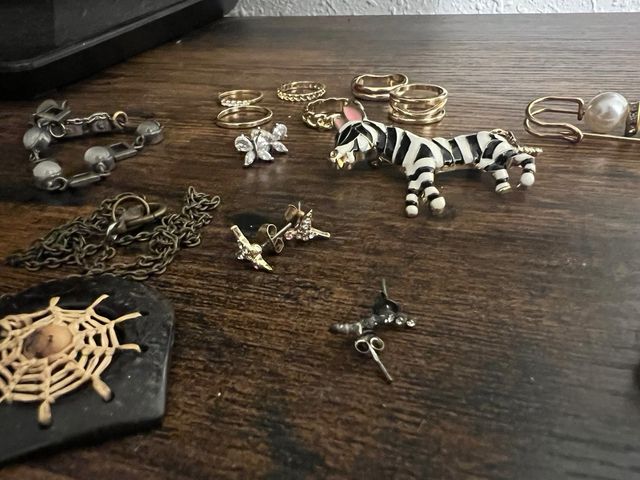 Lote bisutería variada oro y perlas