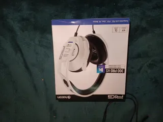 Auriculares Nacon RIG 300 PRO HS Blancos