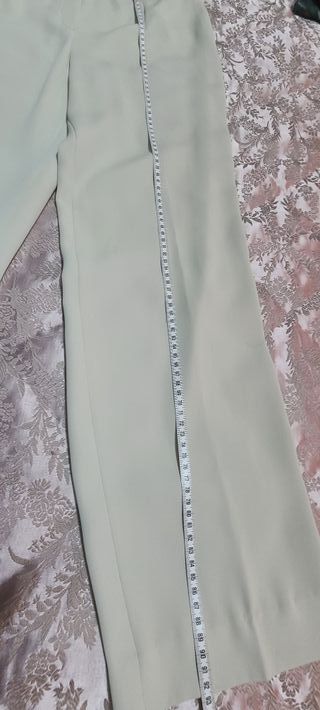 Conjunto pantalón y blusa beige claro