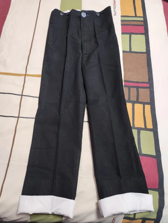 Traje de Flamenco Rojo y Negro