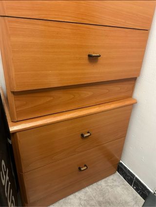 (40€ LAS DOS)2 Cómodas de madera.