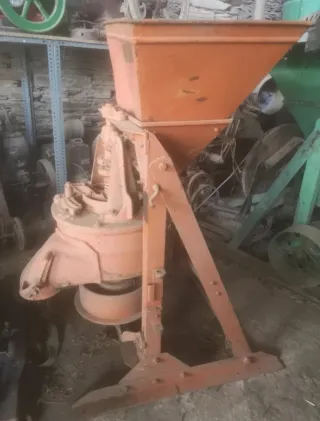 Antiguo Molino Cereales Ajuria