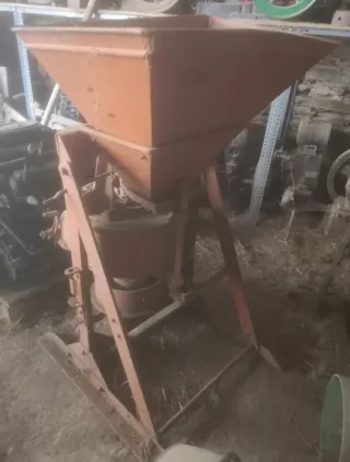 Antiguo Molino Cereales Ajuria