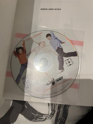 Libro Muévete, canta y sé feliz. Incluye CD.