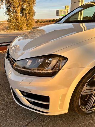 Volkswagen Golf R300