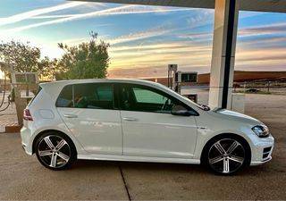 Volkswagen Golf R300