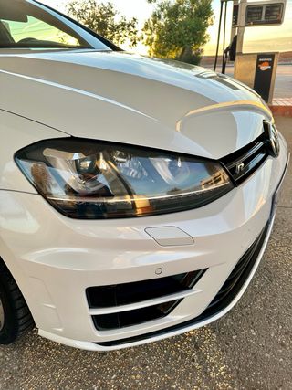 Volkswagen Golf R300
