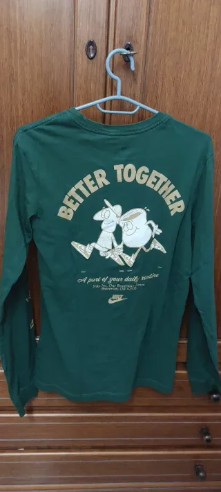 Camiseta Nike manga larga verde