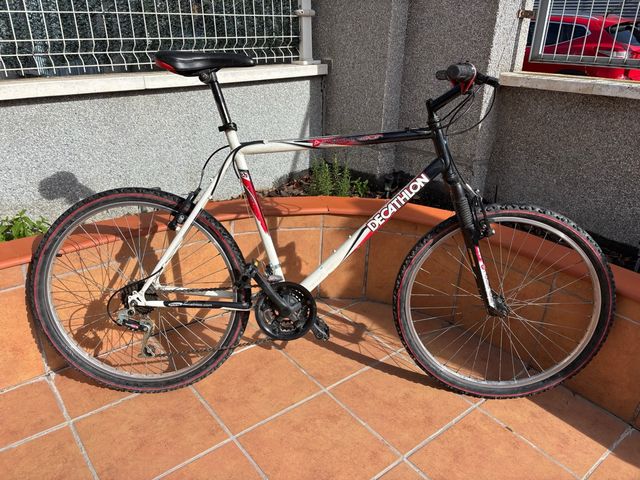 Bicicleta Rockrider Hombre. Usada