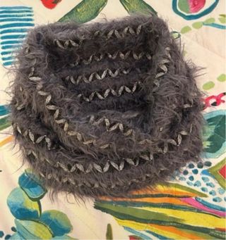 Scaldacollo elegante grigio e argento