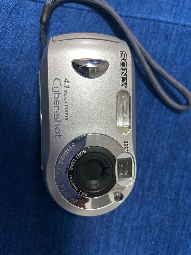 Cámara Digital Sony Cyber-shot 4.1 MP