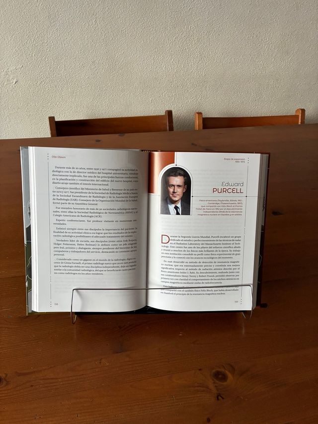 Atril negro metálico