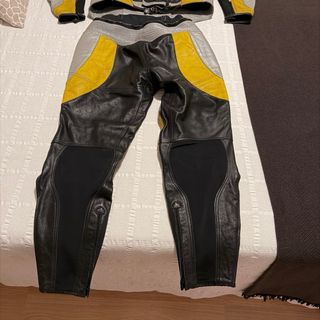Mono de piel para moto 2 piezas a medida chica