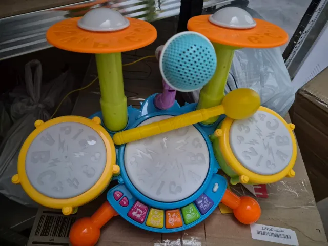 Batería infantil con micrófono
