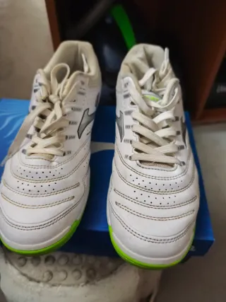 Zapatillas Fútbol Sala Joma Blancas y Verdes