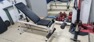 Máquinas de fitness y pesas