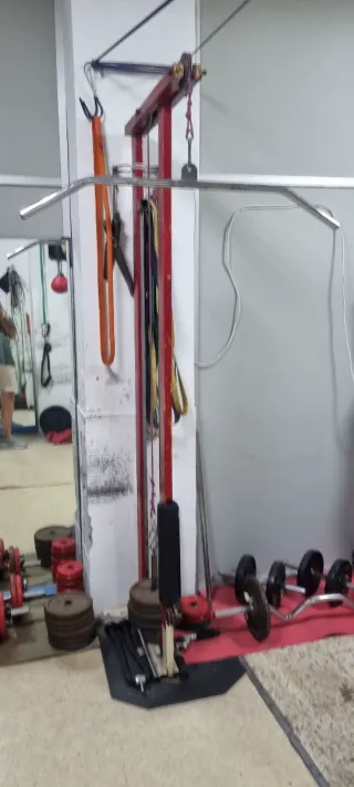 Máquinas de fitness y pesas